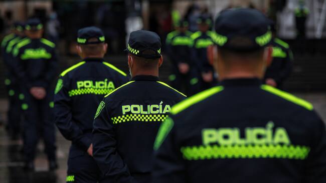 Formación de uniformados de la Policía Nacional de Colombia (Foto vía COLPRENSA)