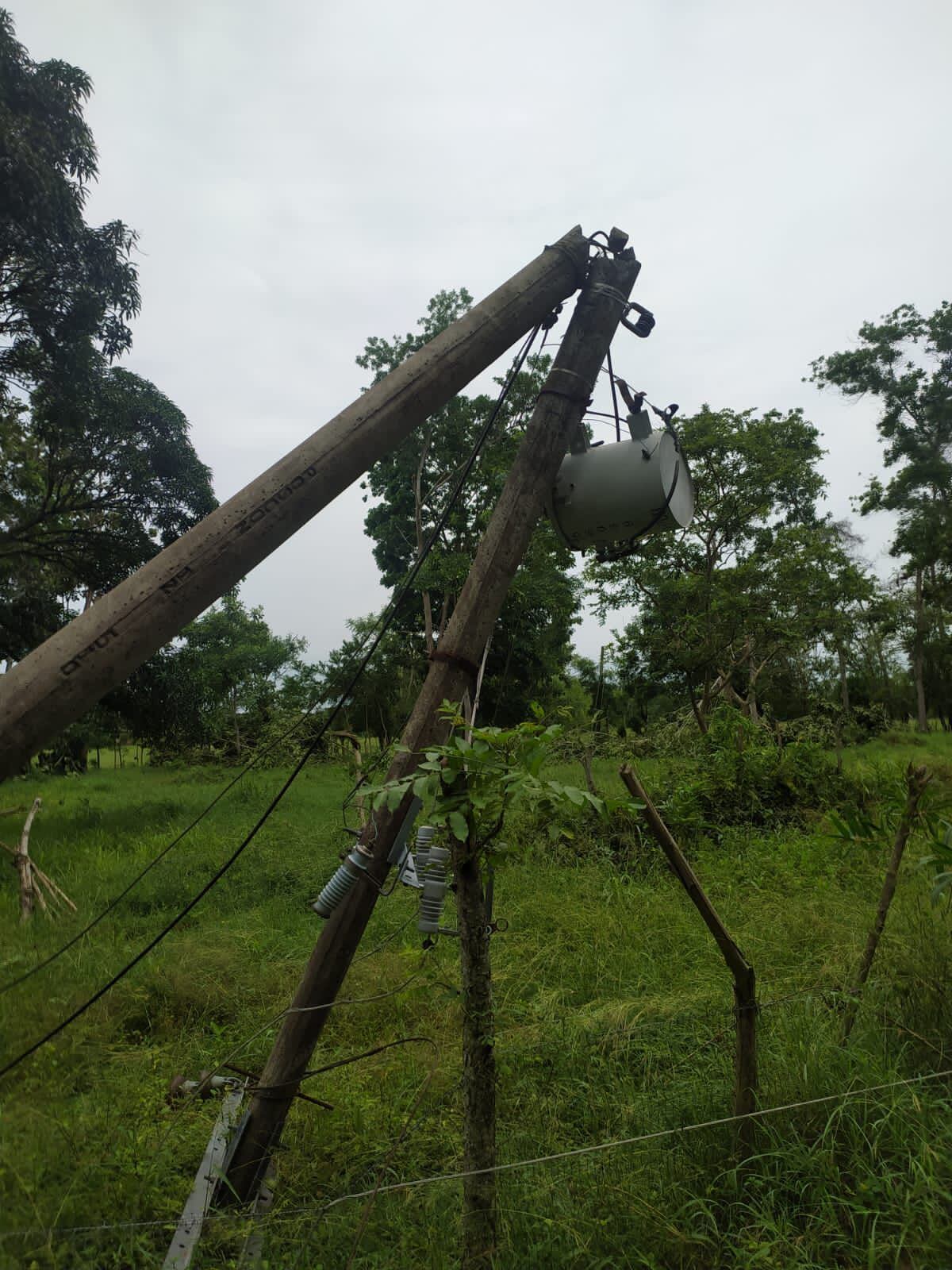Parte de la zona rural de Puerto Escondido completa 7 días sin energía eléctrica. Foto: Afinia.