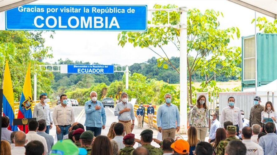 El presidente Iván Duque y su homólogo de Ecuador, Guillermo Lasso, inauguraron la vía La Espriella-Río Mataje. Foto: Prensa Presidencia de la República