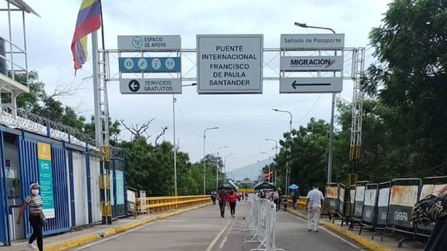 Habilitan paso peatonal sin restricción por el puente Francisco de Paula Santander