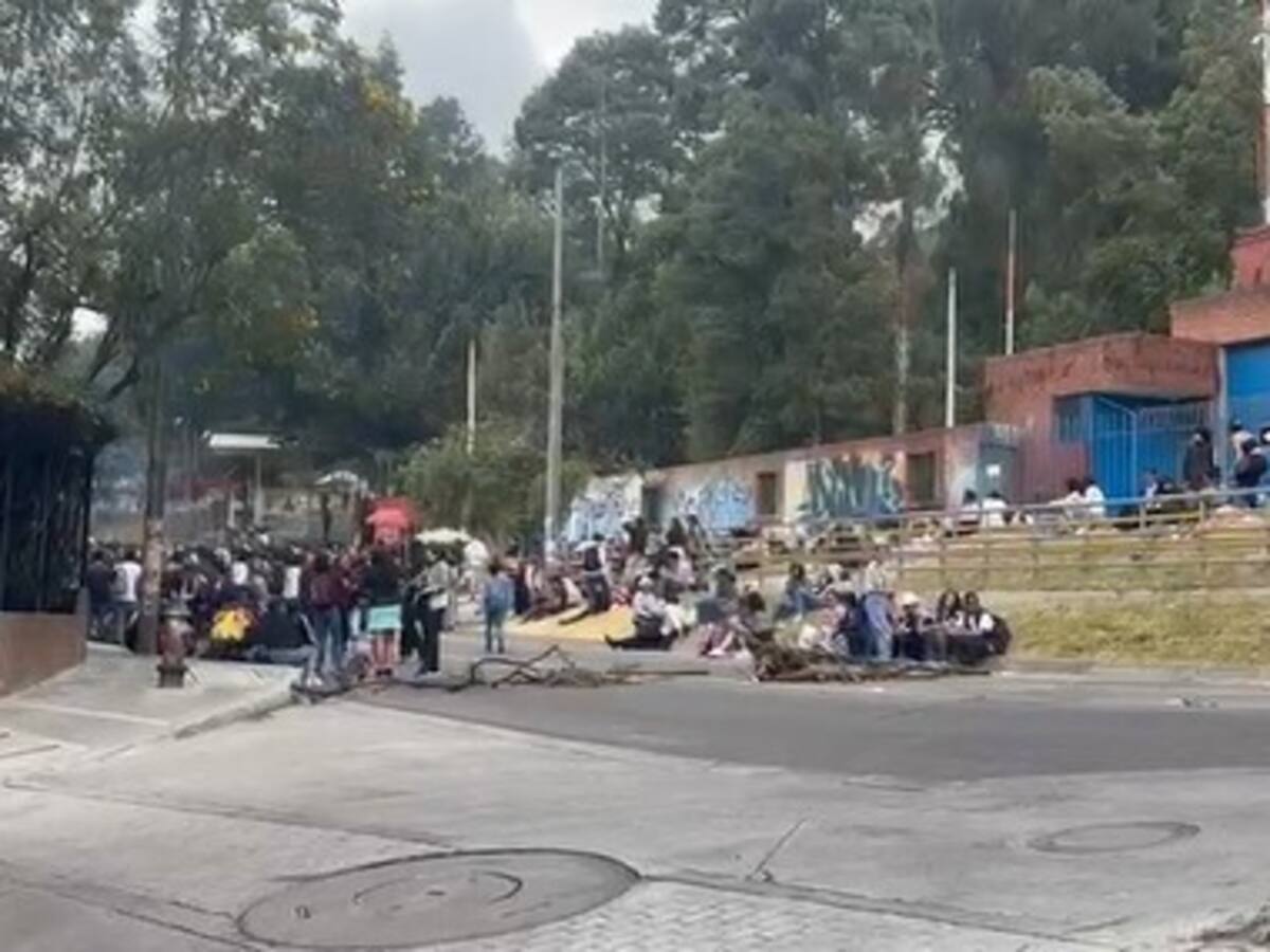 Tercer día de protestas en Bogotá afecta la movilidad en puntos críticos de la ciudad