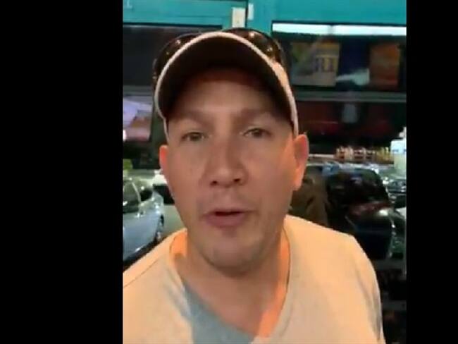 Luís Carlos Hernández, hijo del exalcalde de Bucaramanga, quien está salpicado en el caso de Vitalogic pasó Migración sin ninguna dificultad. .. Foto: Suministrada.