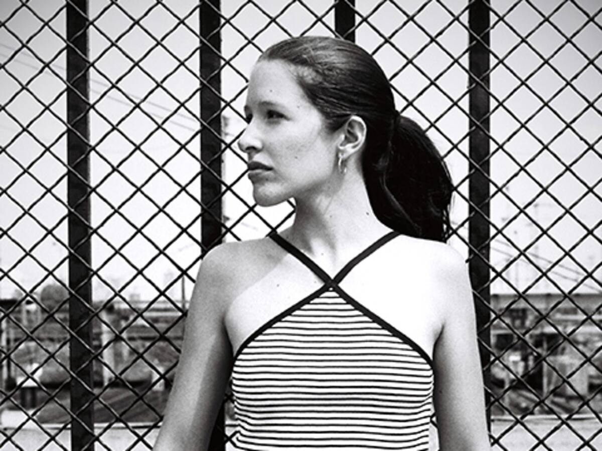 Eda Díaz, la artista franco-colombiana que grabó “La casa en el aire” en francés