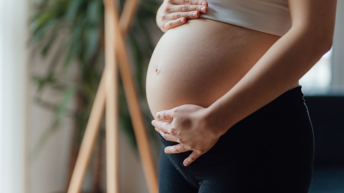 ¿Por qué los 35 años marcan un antes y un después en la fertilidad? Ginecólogo explicó