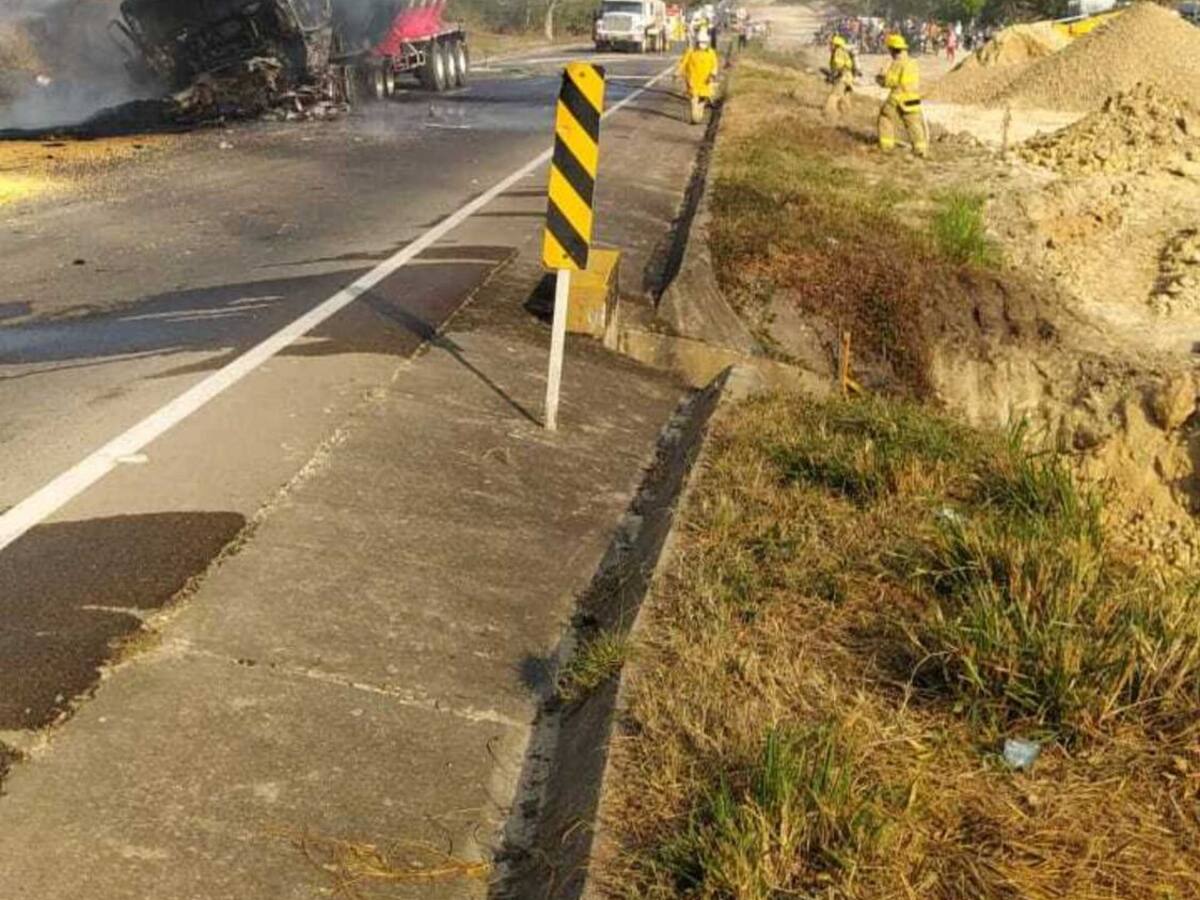 Muere incinerado conductor de camión en un choque triple en vías del Magdalena