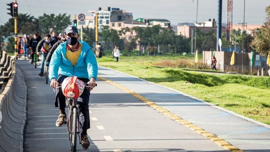 El Distrito explicó que esta nueva ciclorruta beneficia a más de 7.400 ciclistas.. Foto: Twitter: @ClaudiaLopez