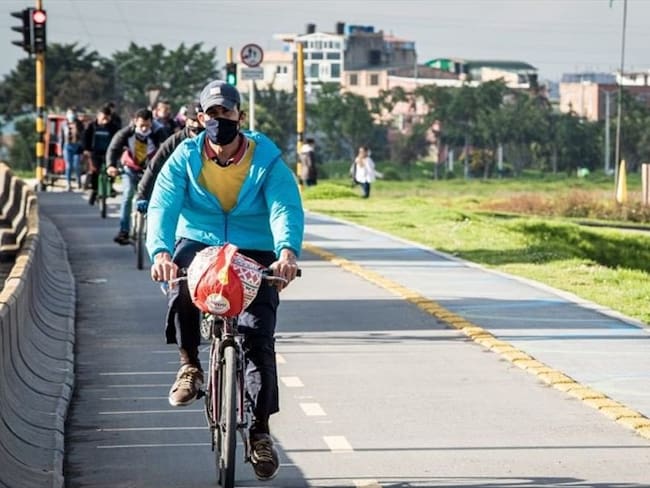 El Distrito explicó que esta nueva ciclorruta beneficia a más de 7.400 ciclistas.. Foto: Twitter: @ClaudiaLopez