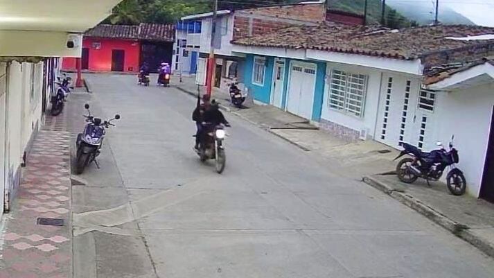 Presencia de hombres armados causa pánico en El Dovio, Valle del Cauca