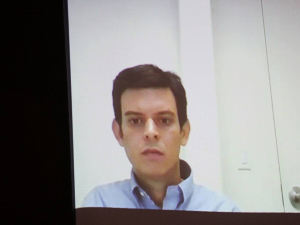 Abogado de Alejandro Lyons renunció luego de ser cuestionado por incapacidades