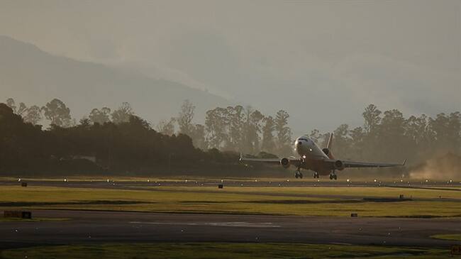 Gobierno confirmó el número de rutas aéreas que autorizó entrar al país en 2019. Foto: Colprensa