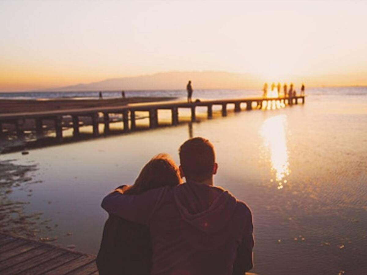 ¿Por qué el autoengaño es una etapa común en el enamoramiento?