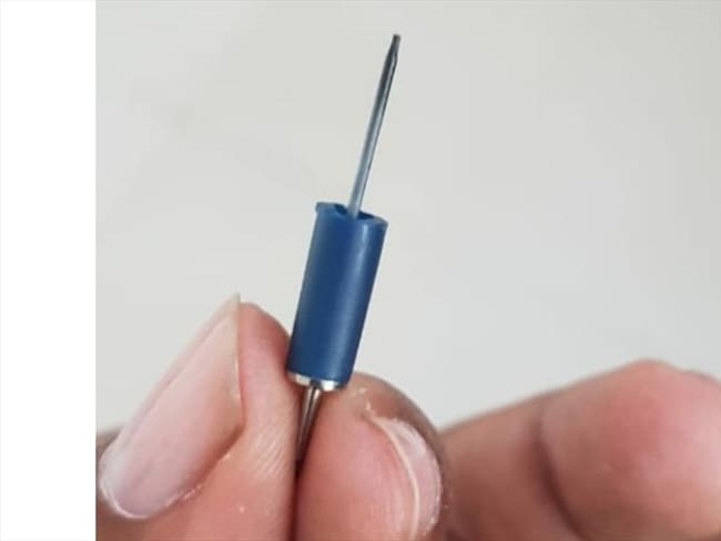 El alcalde de Cali, Jorge Iván Ospina, denunció que en el tercer piso del CAM, donde se encuentra su despacho, fueron hallados micrófonos ocultos. Foto: @JorgeIvanOspina en Twitter