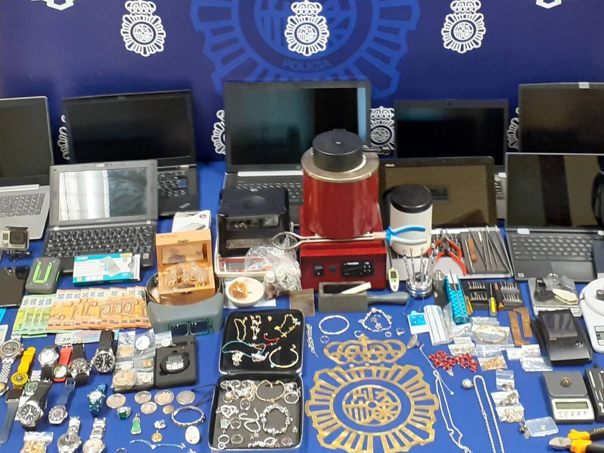 Detenidos dos colombianos miembros de red de asaltantes a representantes de joyería