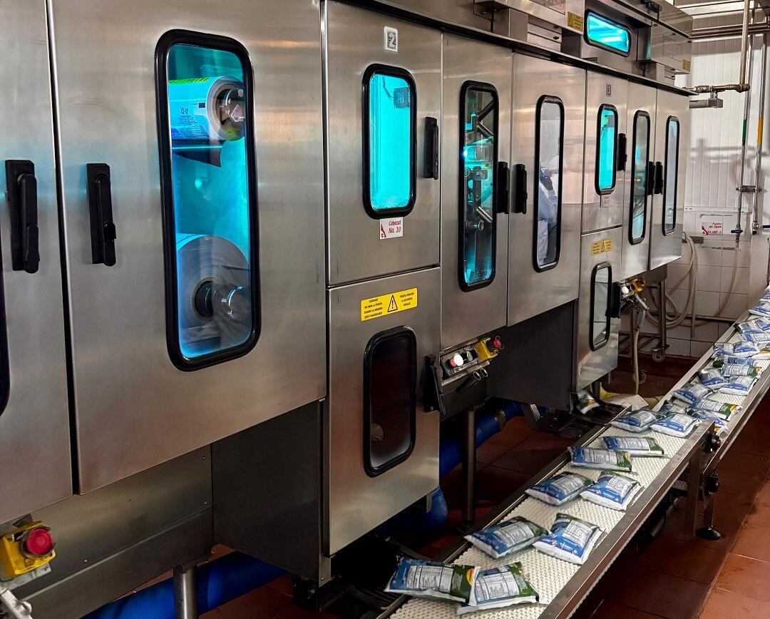 21.000 litros de leche UTH salen al mercado en respuesta a crisis de productores en Cundinamarca