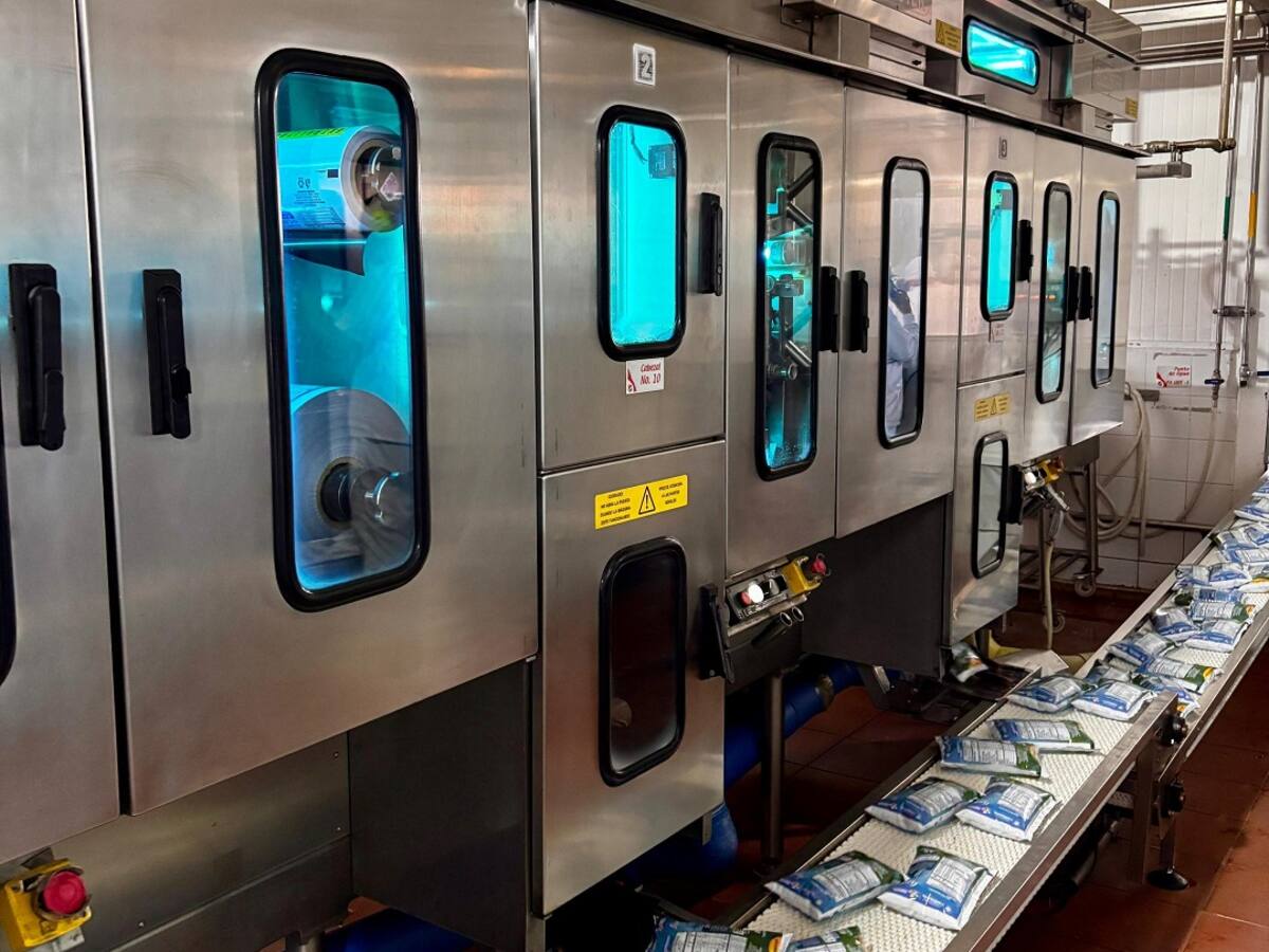 21.000 litros de leche UTH salen al mercado en respuesta a crisis de productores en Cundinamarca