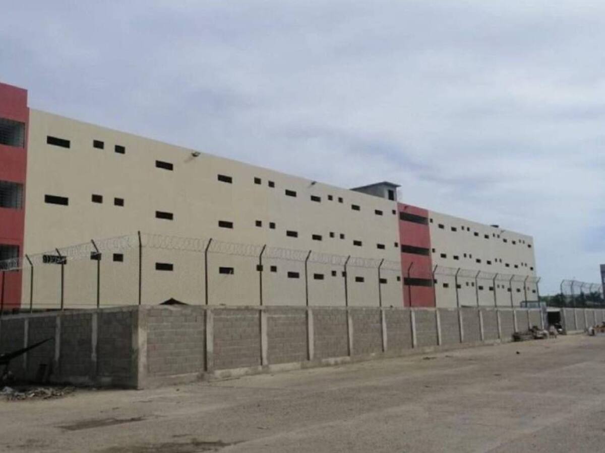 ¿Qué sucede con el suministro de alimentos en la cárcel de mujeres de Cartagena?