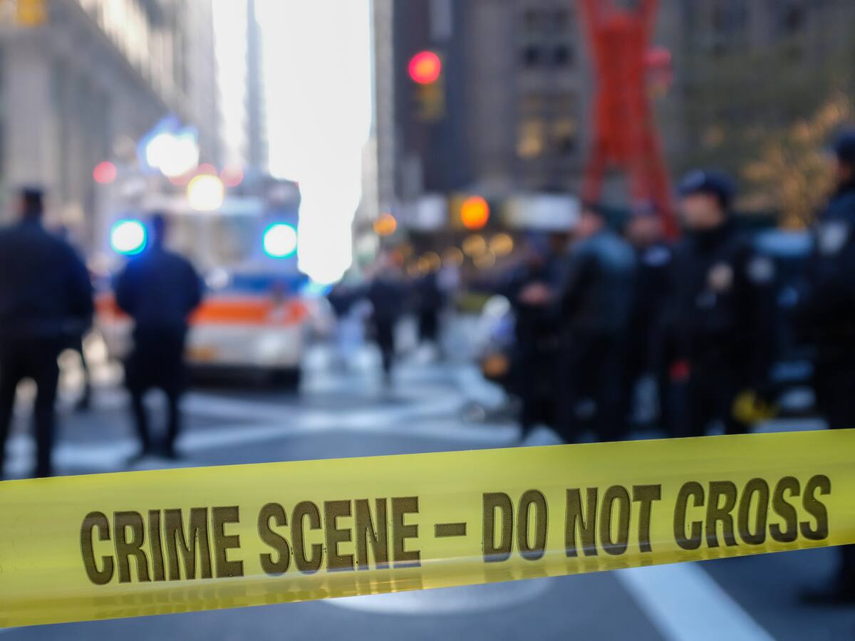 Restos humanos hallados en tres maletas en Florida pertenecen a una mujer