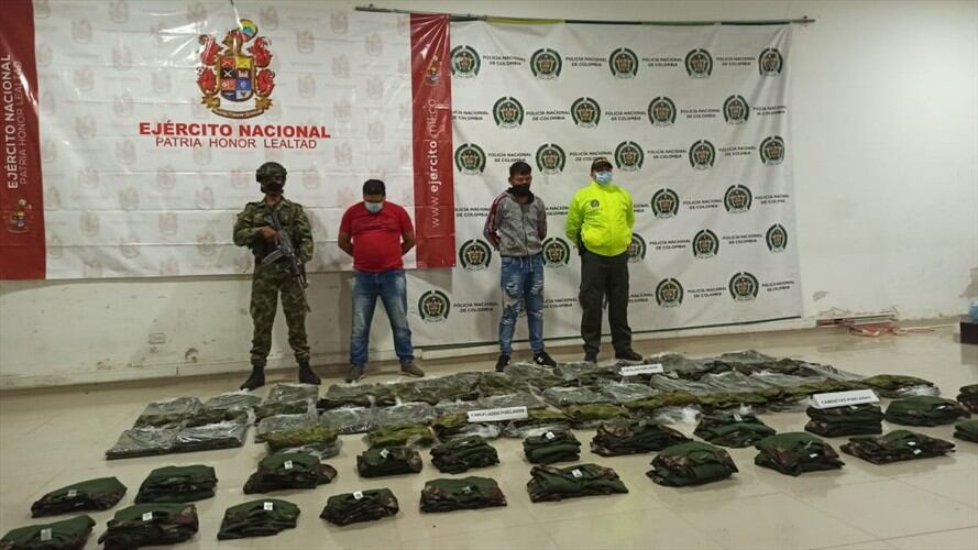 Capturan a dos presuntos integrantes del Clan del Golfo en Montería. Foto: prensa Ejército.