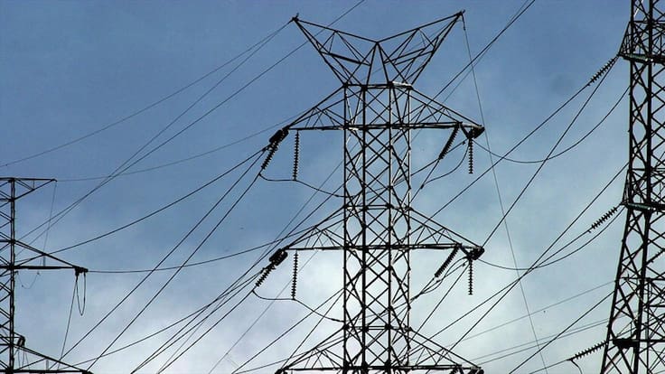 Anteriormente, la Comisión de Regulación de Energía Eléctrica y Gas, CREG, aprobó el otorgamiento de garantías alternativas para empresas intervenidas. Foto: Colprensa