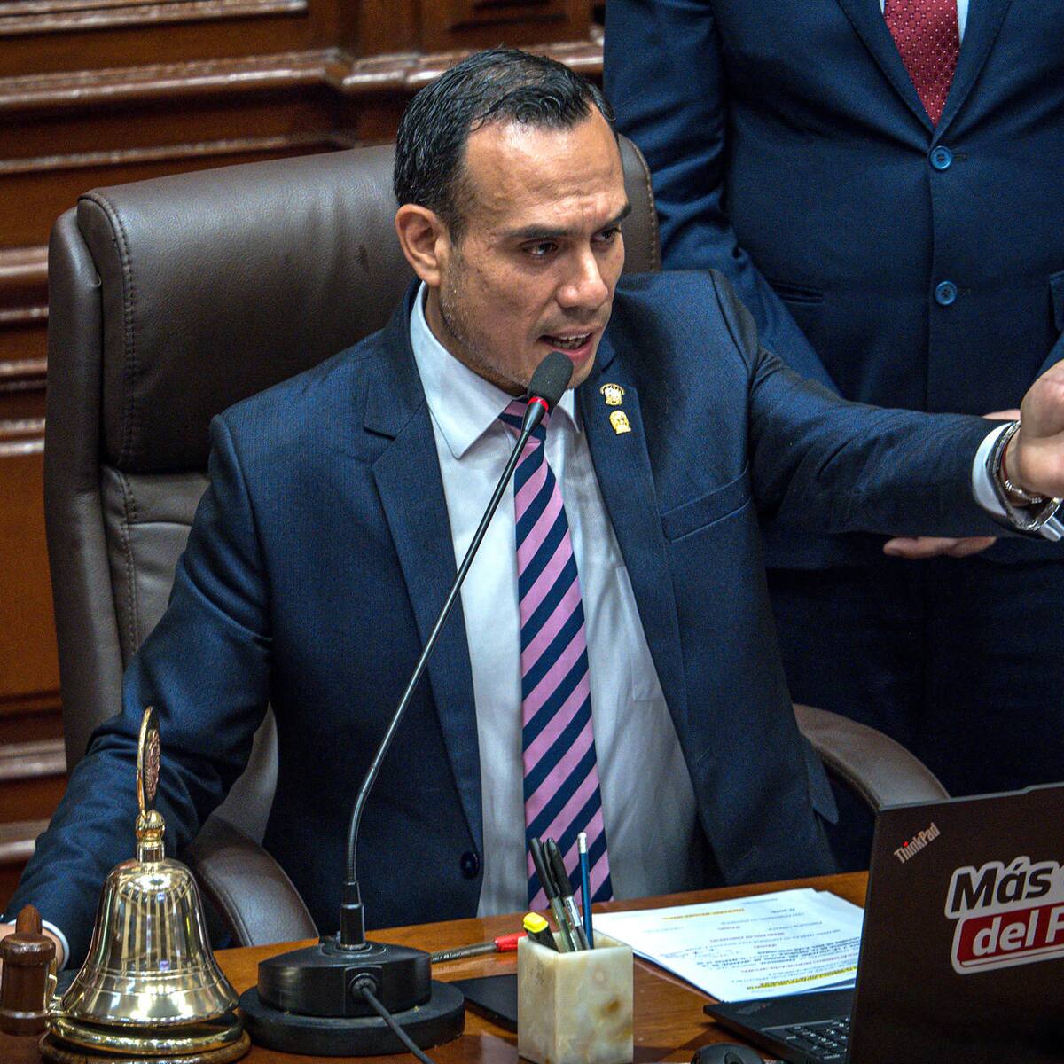 El presidente de transición de Perú, José Jerí, afirma que no renunciará al cargo