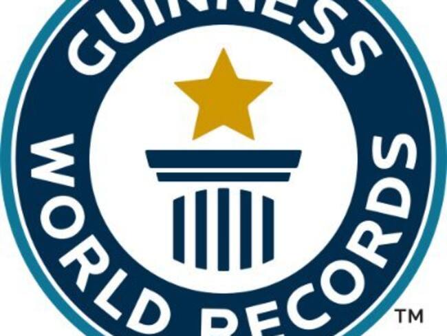 “Mi don es muy útil”: hombre con récord Guinness de la lengua más larga del mundo