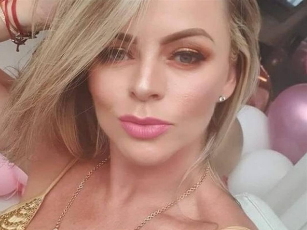 "Parecen hermanas": Sandra Muñoz compartió foto con su hija y le llovieron halagos