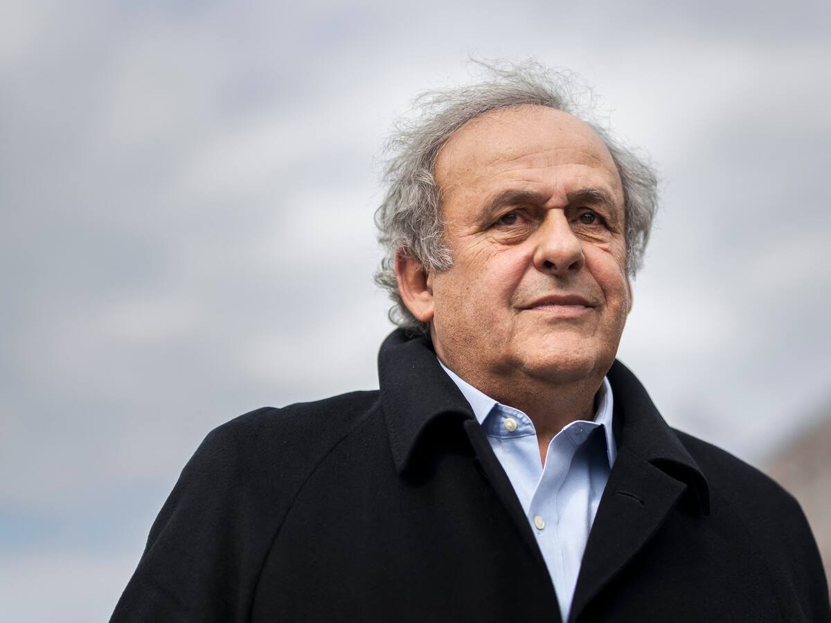 Roban una veintena de trofeos deportivos en la casa de Michel Platini