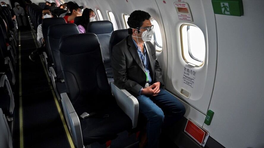 Por reactivación de vuelos, 3.600 personas han entrado y salido del país. Foto: Getty Images / LUIS ROBAYO