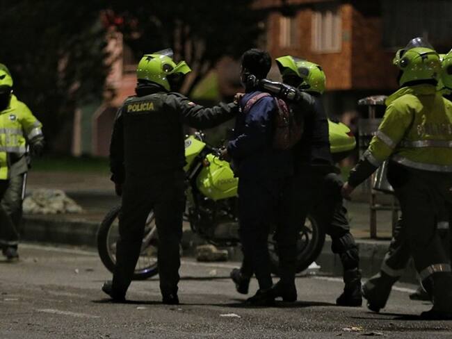Excesos de fuerza contra manifestantes en el paro nacional. Foto: Colprensa - Álvaro Tavera