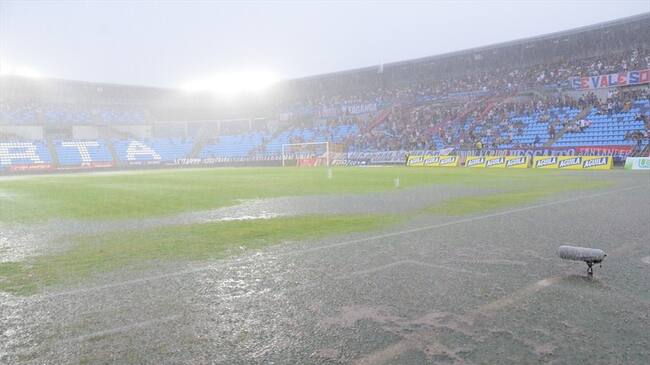 Existen incumplimientos del contratista en cuanto iluminación de la cancha, sistema de aire acondicionado, equipos electromecánicos y parte del sistema de evacuación de aguas lluvias. Foto: Colprensa