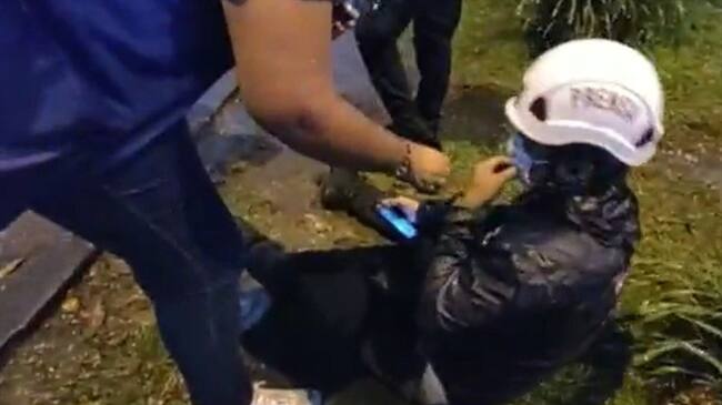 Dos periodistas denunciaron agresiones por parte de uniformados del Esmad . Foto: Cortesía Fernando Rojas