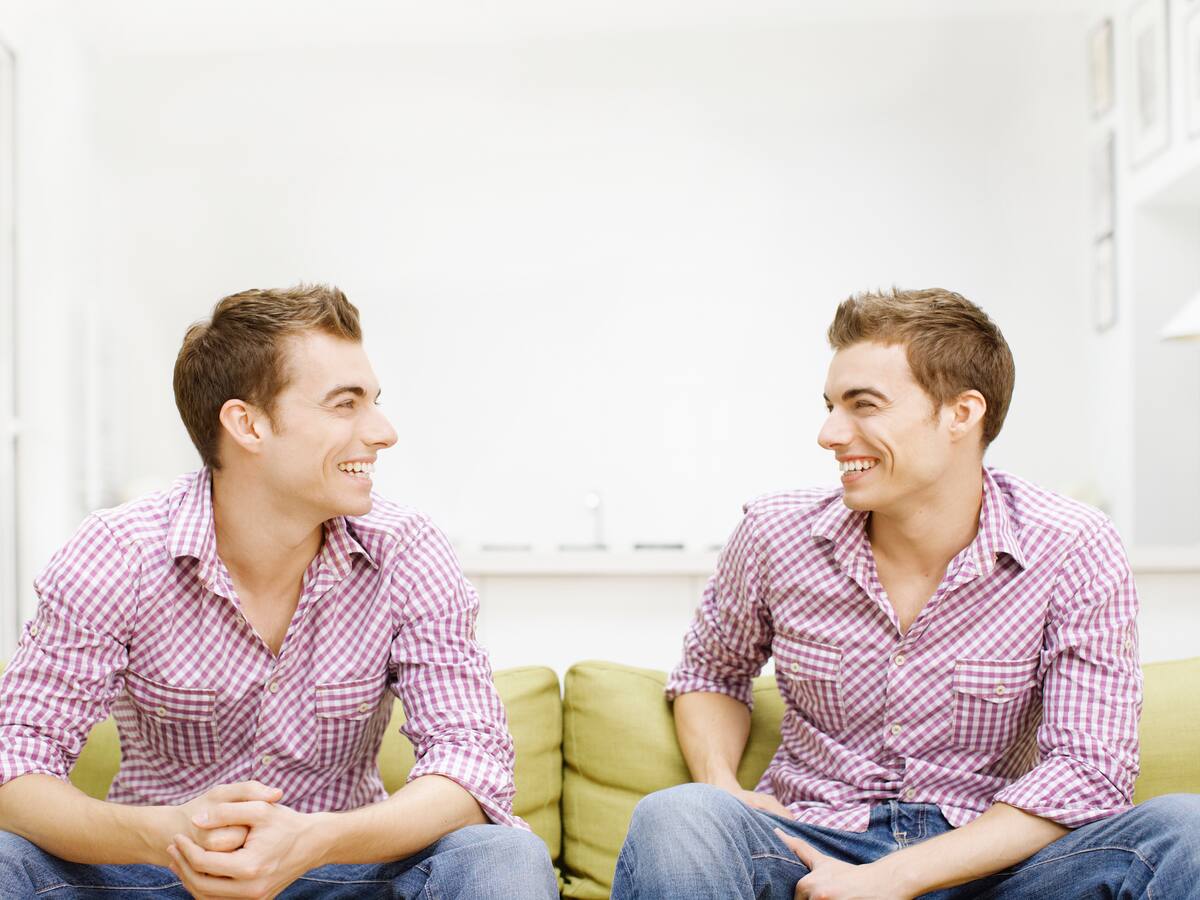 ‘Hermanos por accidente’: el documental de dos parejas de gemelos intercambiados al nacer