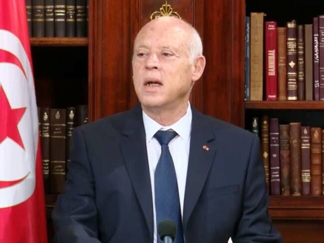 Presidente de Túnez anunció el cese del primer ministro