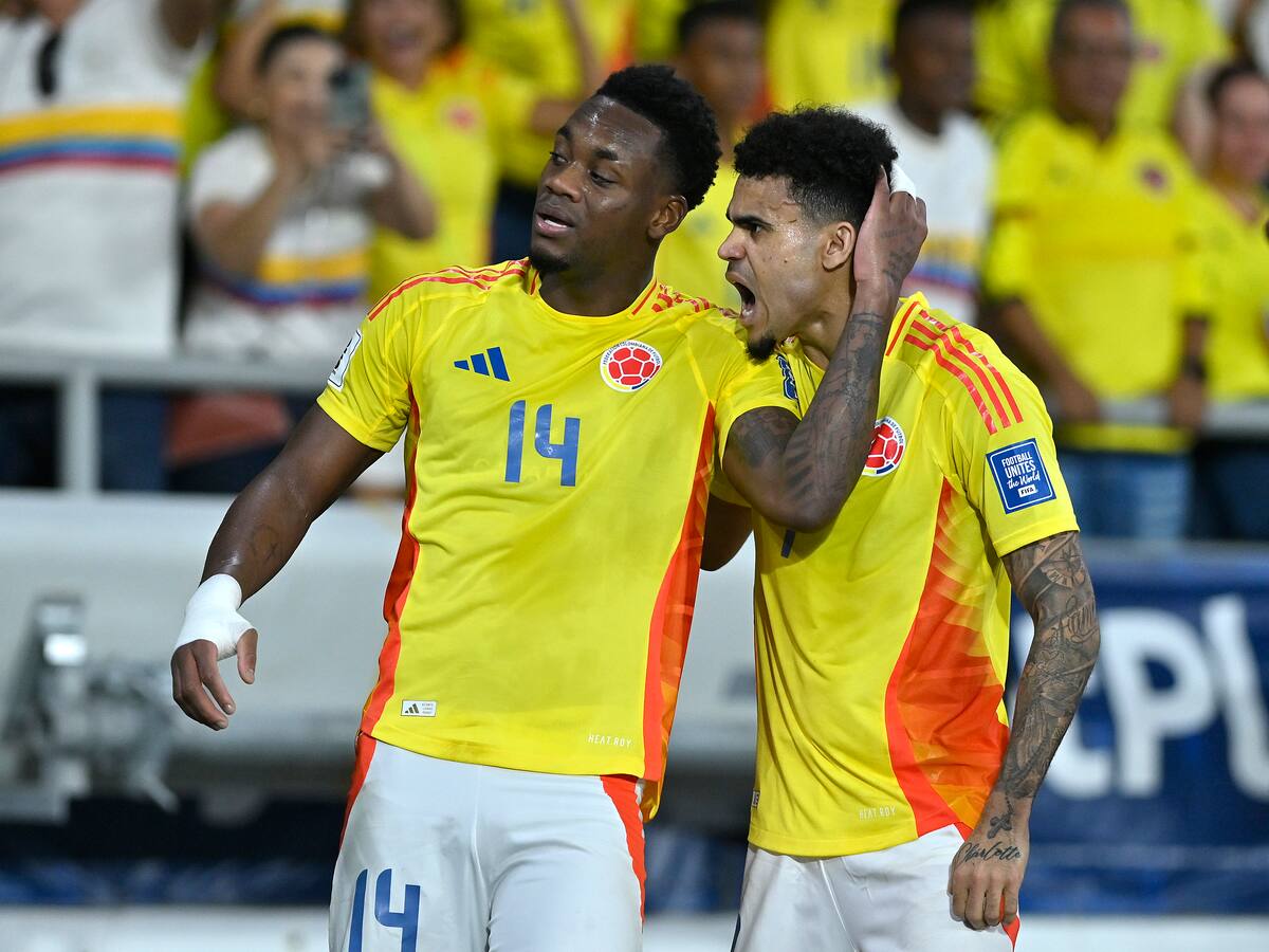 ¡Otra vez Colombia! Vea el golazo de Jhon Durán para poner el 2-0 parcial ante Paraguay