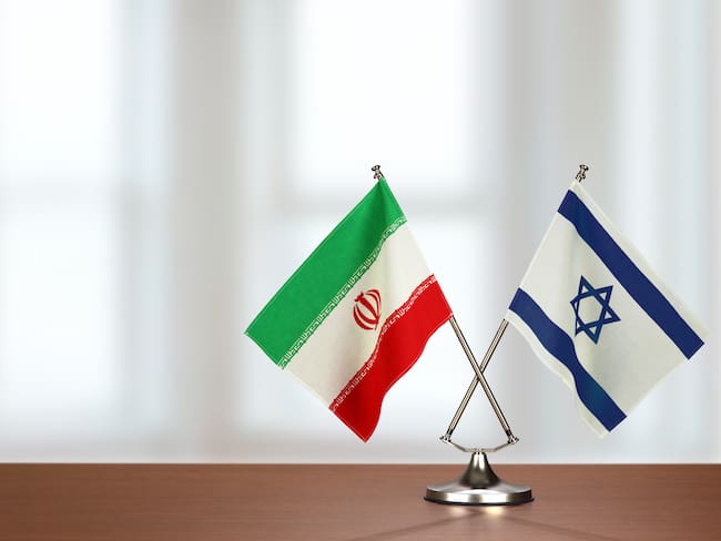 Irán e Israel banderas de referencia.