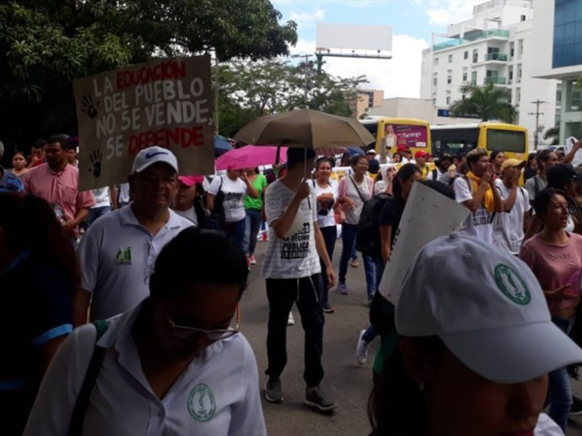Estudiantes de la Universidad de Córdoba marcharon pacíficamente