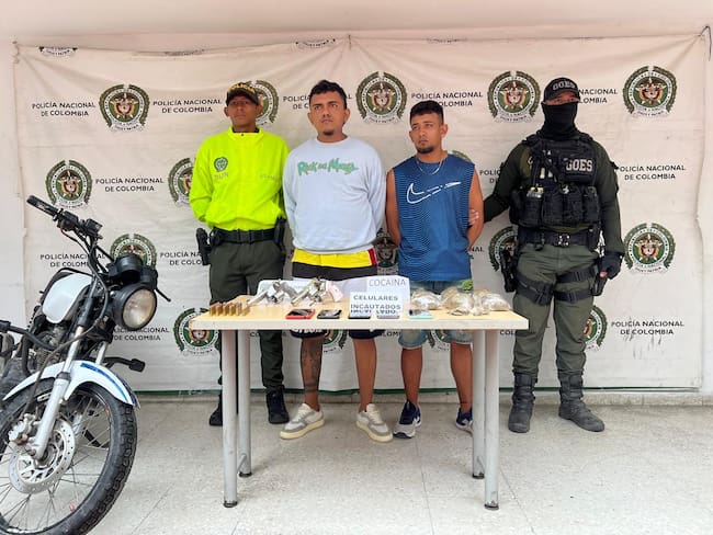 Alias ‘Pipe Bareta’ y alias ‘Yerlis’. Foto: Policía Metropolitana de Santa Marta.