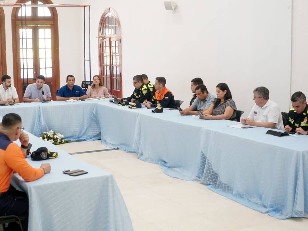 Santa Marta se prepara con el Puesto de Mando Unificado para la temporada alta de enero