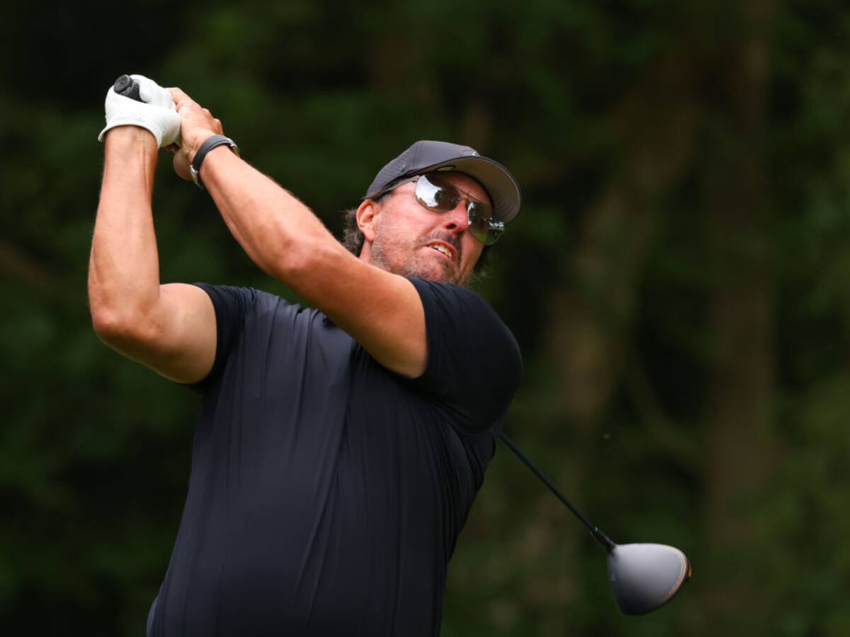 La PGA suspendió a 17 golfistas que disputan, en paralelo, la Superliga saudí