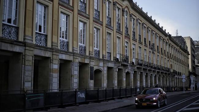 La W conoció otro apartado de la polémica que generó el libro de las primeras damas, esta vez relacionado con la Alcaldía de Bogotá. Foto: Colprensa / ÁLVARO TAVERA
