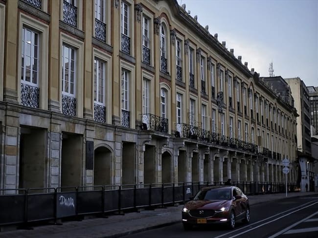 La W conoció otro apartado de la polémica que generó el libro de las primeras damas, esta vez relacionado con la Alcaldía de Bogotá. Foto: Colprensa / ÁLVARO TAVERA