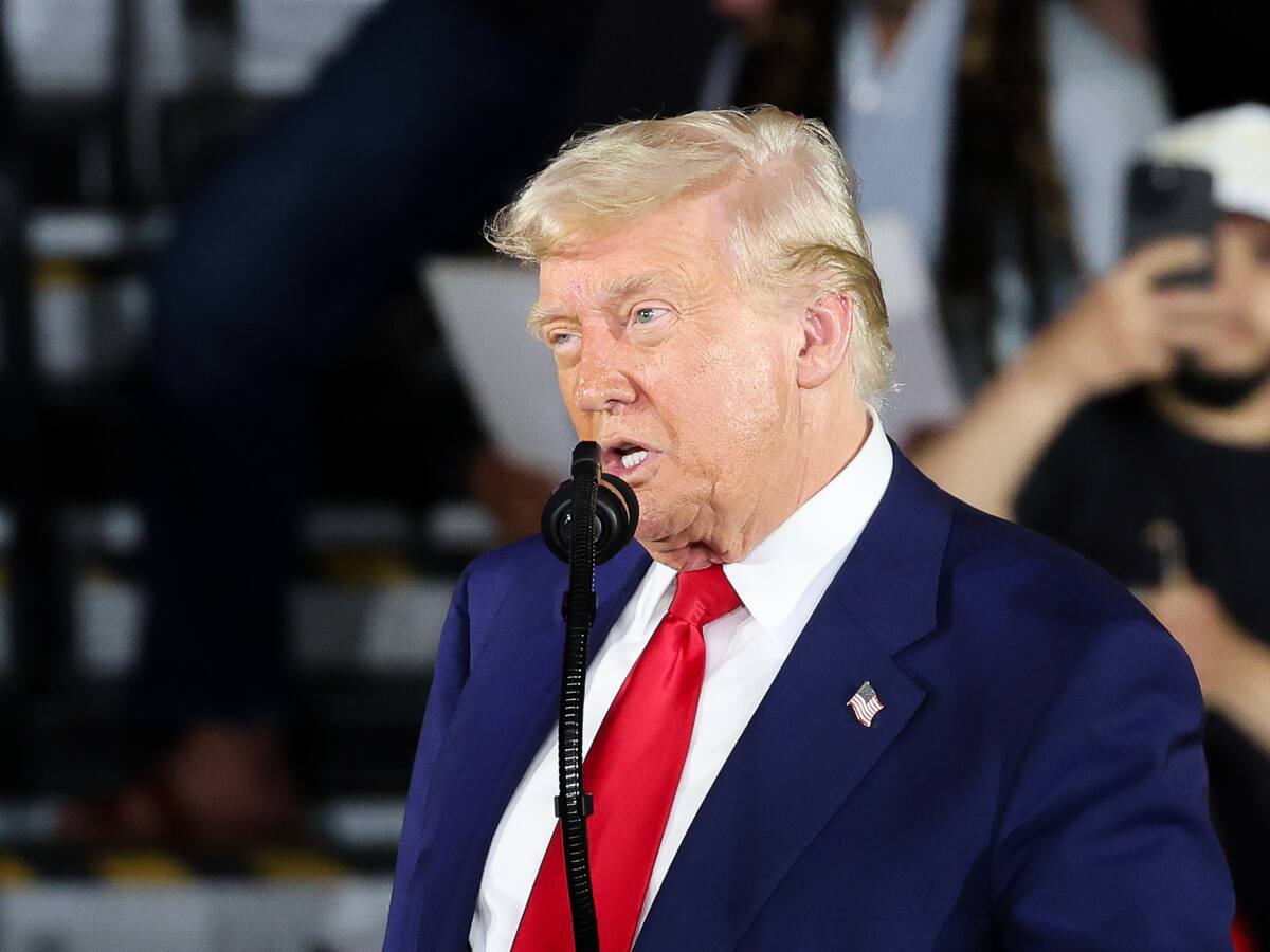 Donald Trump ordenó cortar la financiación federal para los medios públicos NPR y PBS