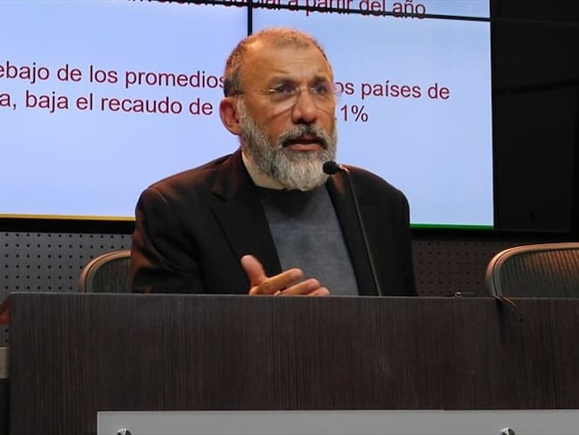 El ministro de Defensa politizó la fuerza pública: Roy Barreras