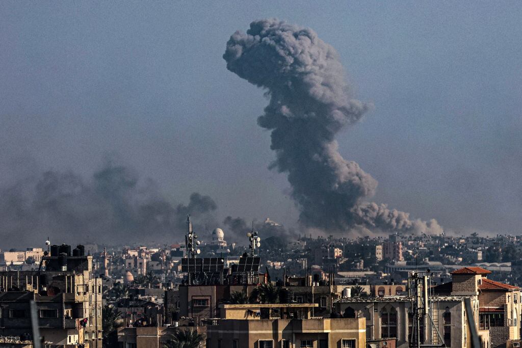 Franja de Gaza bajo ataque israelí. (Photo by AFP) (Photo by -/AFP via Getty Images)