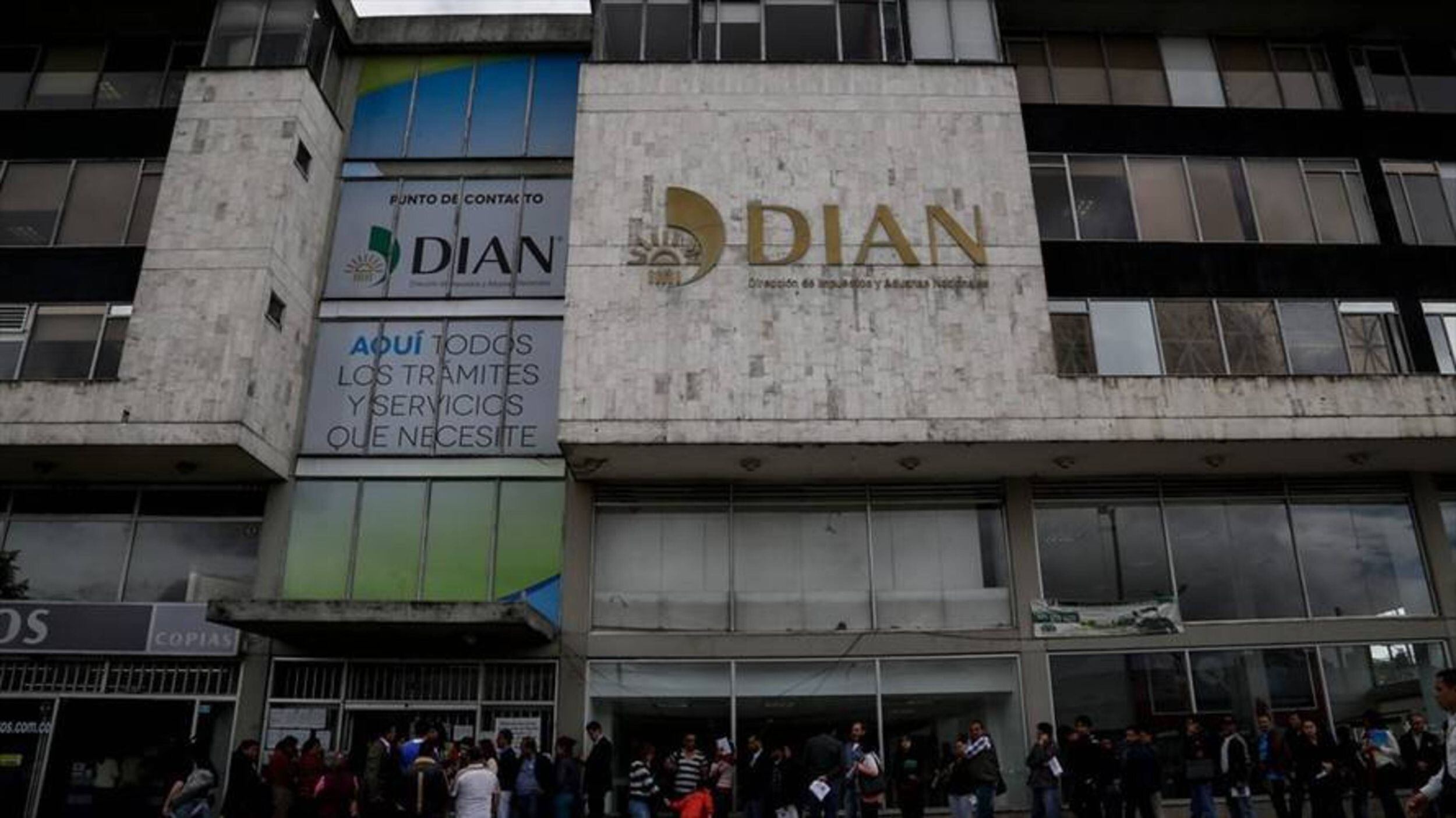 Imagen de la fachada de la Dian en Bogotá. Foto: Colprensa(Thot)