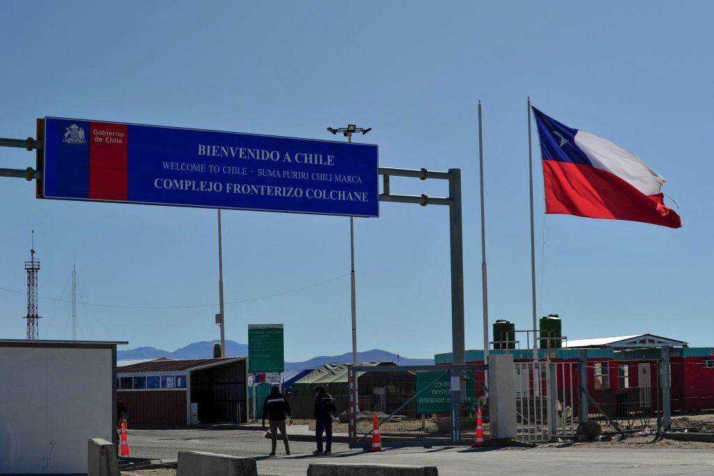 Vista de la aduana fronteriza en Colchane, Chile, cerca de Pisiga, Bolivia (Photo by JORGE BERNAL / AFP) (Photo by JORGE BERNAL/AFP via Getty Images)