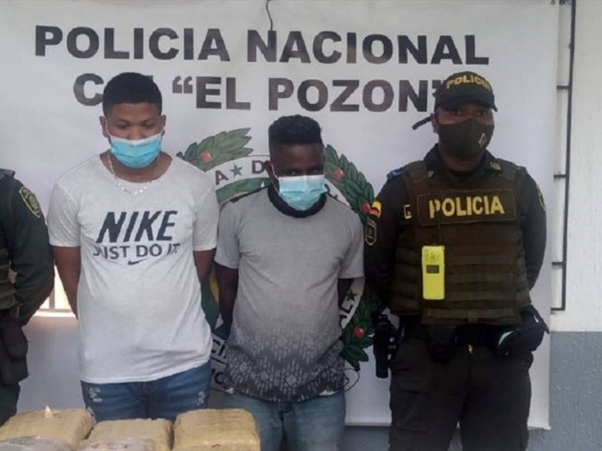 Capturan a dos hombres que transportaban 14.000 dosis de marihuana en un taxi