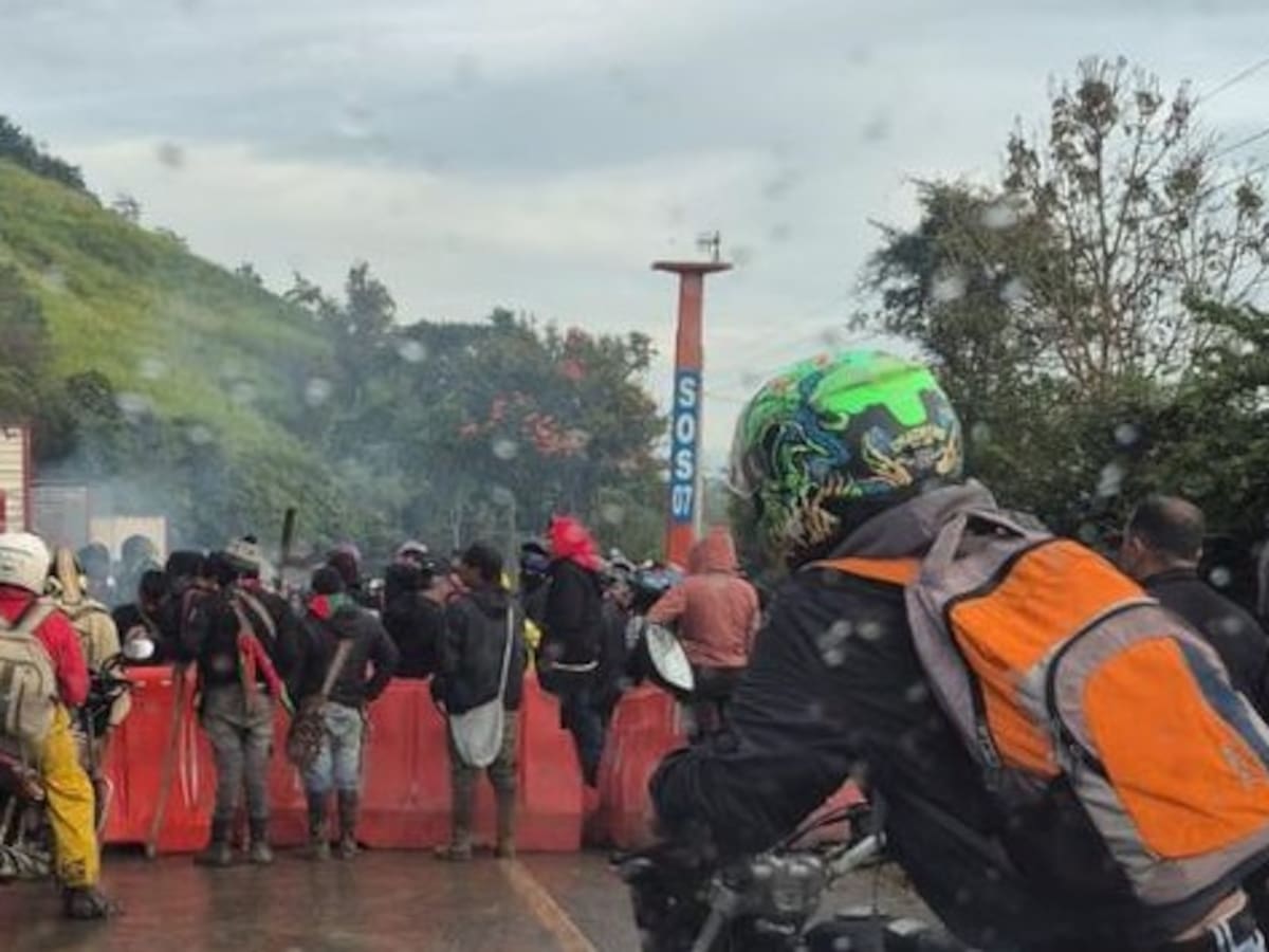 Continúa cerrada la vía Panamericana entre Popayán y Cali por las protestas de indígenas