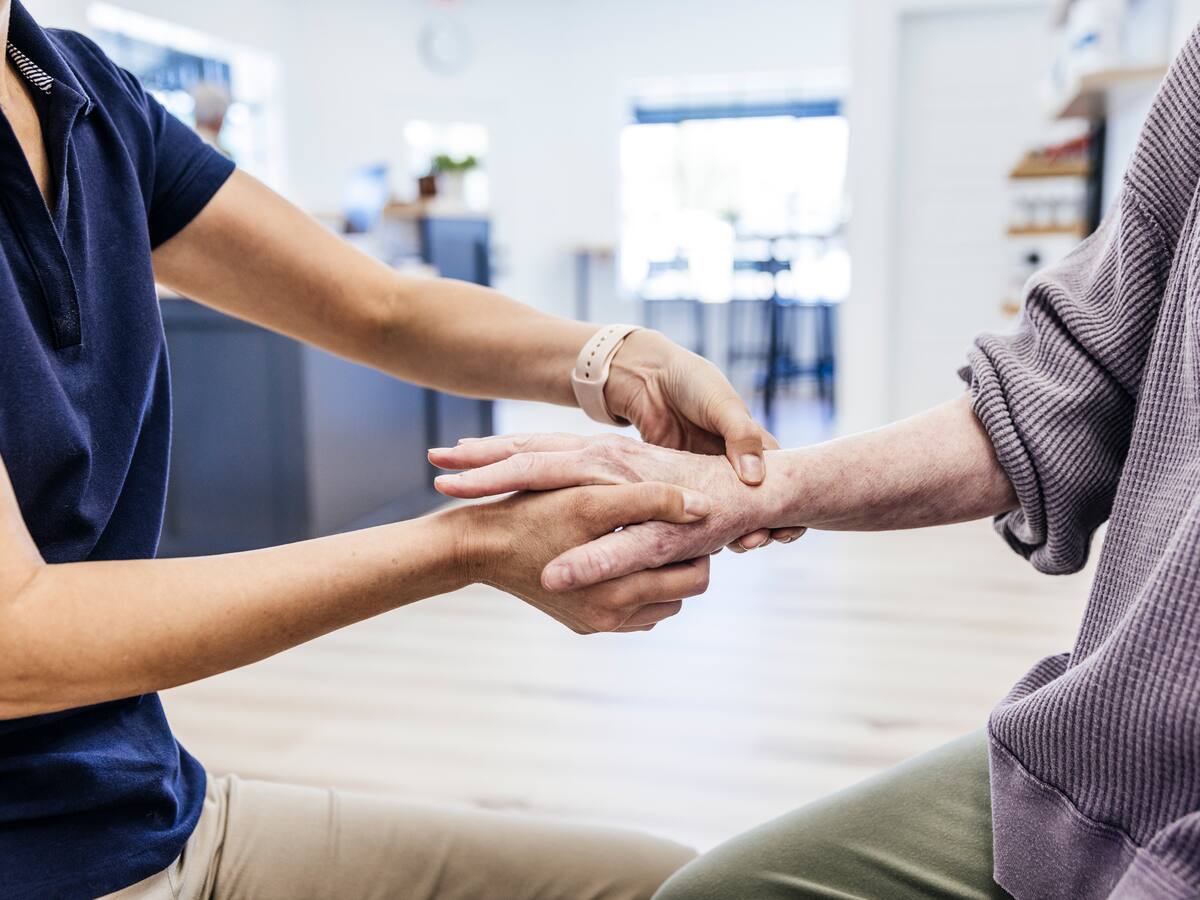 “Podemos mejorar la masa muscular y la capacidad de la persona”: fisioterapeuta sobre la sarcopenia