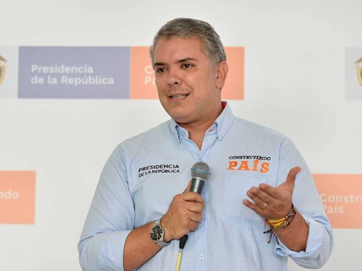 La discusión es entre quienes quieren destruir y quienes queremos construir: Duque